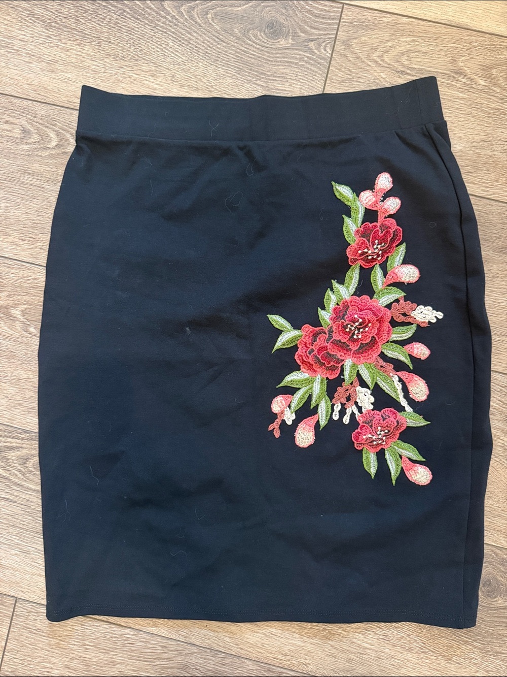 Mikarose Black Pencil Skirt with Red Floral Embroidery XL